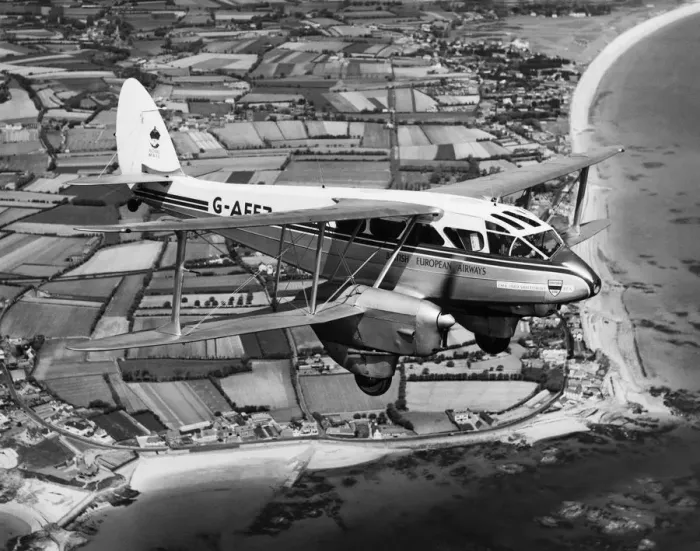 Framed Print : de Havilland DH-89 Dragon Rapide Framed Print : de Havilland DH-89 Dragon Rapide