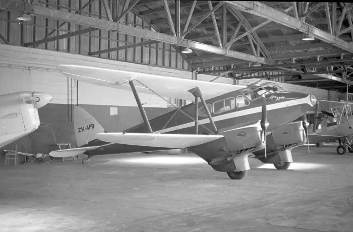 Framed Print : de Havilland DH. 90 Dragonfly ZK-AFB Framed Print : de Havilland DH. 90 Dragonfly ZK-AFB