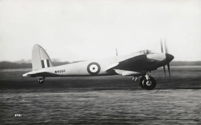 Framed Print : de Havilland DH-98 Mosquito Framed Print : de Havilland DH-98 Mosquito