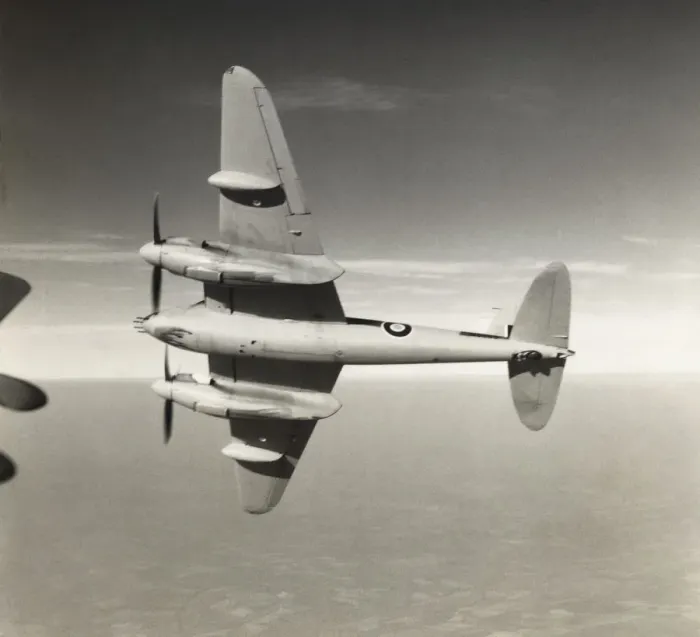 Framed Print : de Havilland DH-98 Mosquito Framed Print : de Havilland DH-98 Mosquito