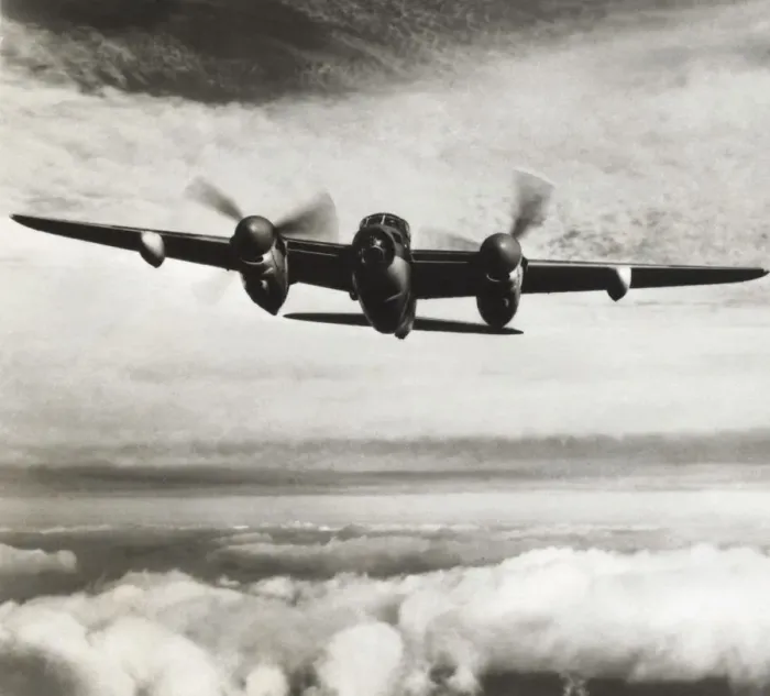 Framed Print : de Havilland DH-98 Mosquito B-16 Framed Print : de Havilland DH-98 Mosquito B-16