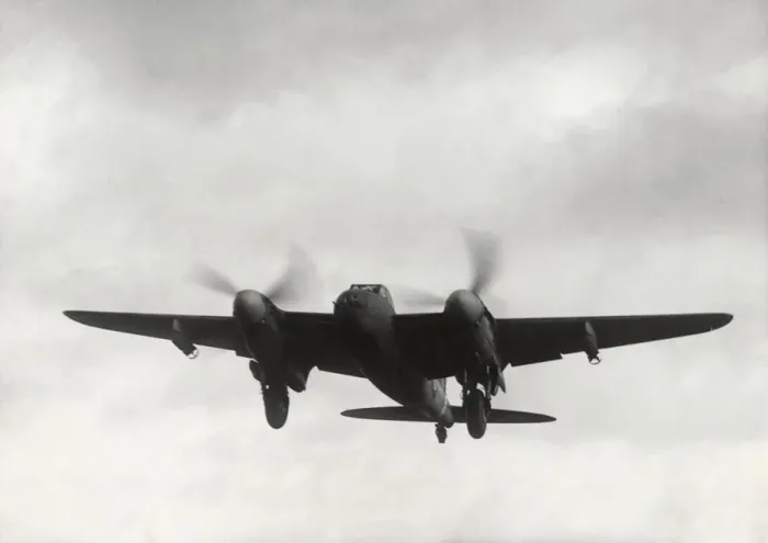 Framed Print : de Havilland DH-98 Mosquito FB-6 Framed Print : de Havilland DH-98 Mosquito FB-6