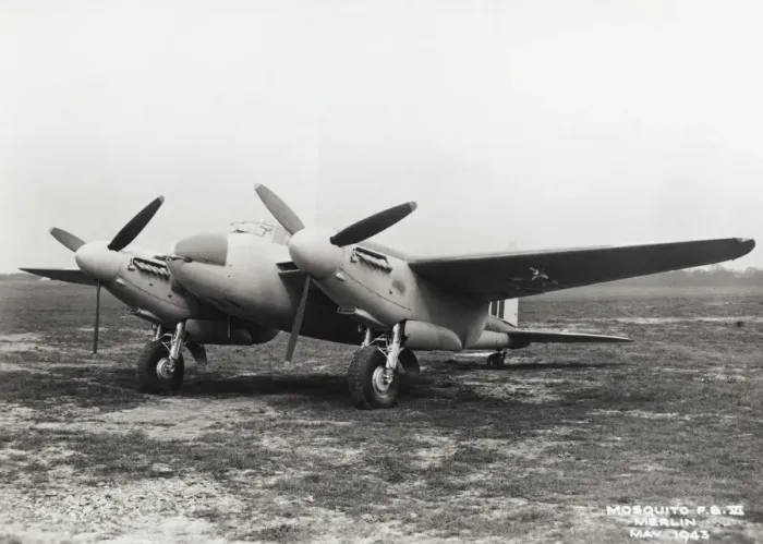 Framed Print : de Havilland DH-98 Mosquito FB-6 Framed Print : de Havilland DH-98 Mosquito FB-6