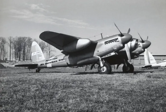 Framed Print : de Havilland DH-98 Mosquito FB-6 Framed Print : de Havilland DH-98 Mosquito FB-6