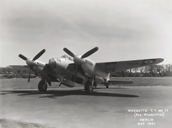 Framed Print : de Havilland DH-98 Mosquito TT-35 Framed Print : de Havilland DH-98 Mosquito TT-35