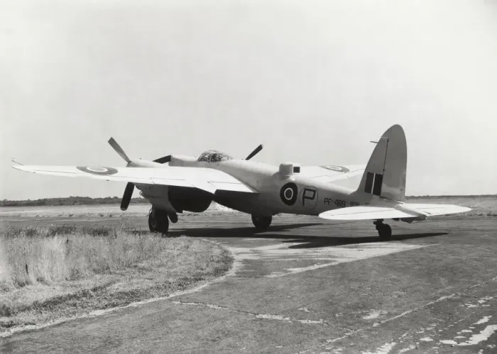 Framed Print : de Havilland DH-98 Mosquito TT-39 Framed Print : de Havilland DH-98 Mosquito TT-39