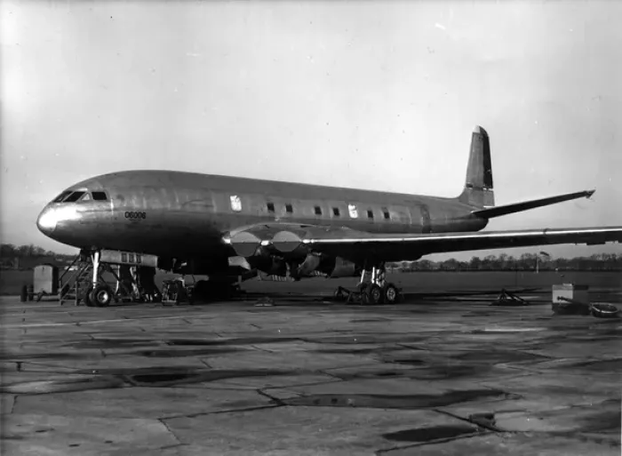 Framed Print : de Havilland DH106 Comet 2X G-ALYT Framed Print : de Havilland DH106 Comet 2X G-ALYT