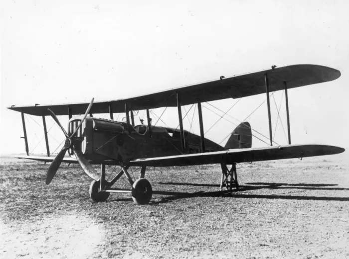 Framed Print : A de Havilland DH4 G-AUBZ Framed Print : A de Havilland DH4 G-AUBZ