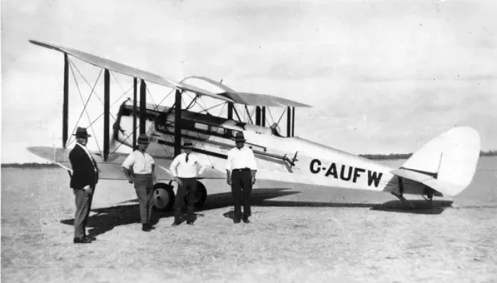 Framed Print : A de Havilland DH50 G-AUFW Framed Print : A de Havilland DH50 G-AUFW
