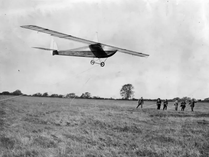 Framed Print : de Havilland DH52 glider during trials at Stag Lane in 1922 Framed Print : de Havilland DH52 glider during trials at Stag Lane in 1922