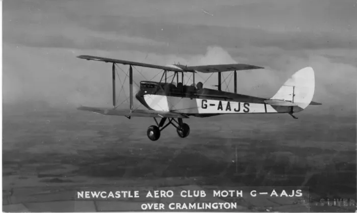 Framed Print : de Havilland DH60G Gipsy Moth G-aJS