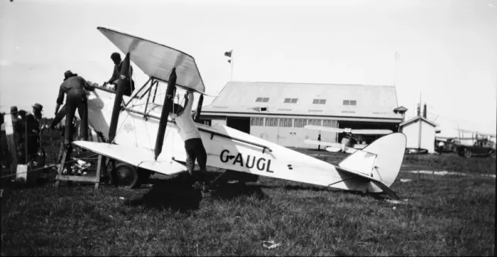 Framed Print : de Havilland DH60X Moth, G-AUGL Framed Print : de Havilland DH60X Moth, G-AUGL