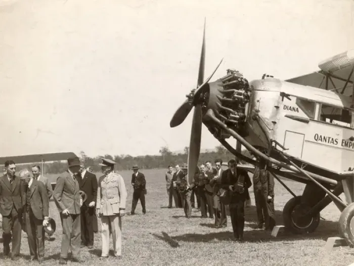 Framed Print : de Havilland DH61 Giant Moth, G-AUJC, Diana, of Qantas Framed Print : de Havilland DH61 Giant Moth, G-AUJC, Diana, of Qantas