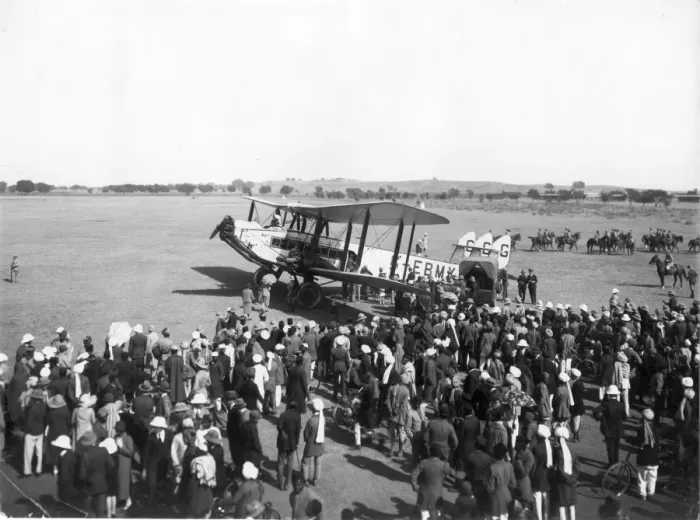 Framed Print : de Havilland DH66 Hercules G-EBMX City of Delhi Framed Print : de Havilland DH66 Hercules G-EBMX City of Delhi