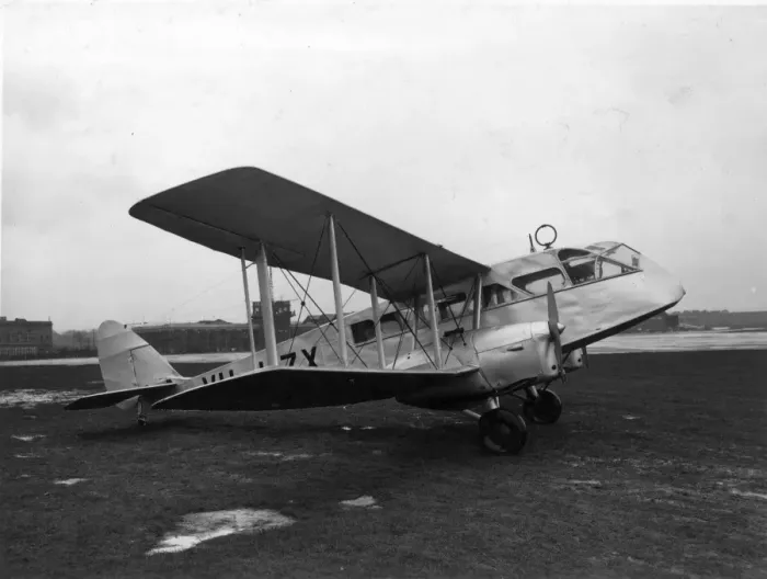 Framed Print : de Havilland DH84 Dragon VH-UZX Framed Print : de Havilland DH84 Dragon VH-UZX