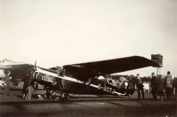 Framed Print : de Havilland DH85 Leopard Moth, G-ACTJ Framed Print : de Havilland DH85 Leopard Moth, G-ACTJ