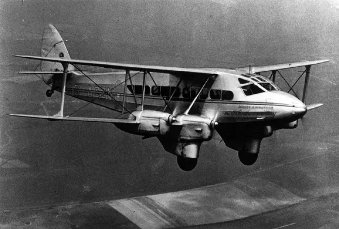 Framed Print : de Havilland DH86 G-ACZN St Catherines Bay Framed Print : de Havilland DH86 G-ACZN St Catherines Bay
