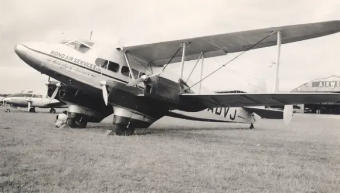 Framed Print : de Havilland DH86, G-ADVJ, County of Sussex Framed Print : de Havilland DH86, G-ADVJ, County of Sussex