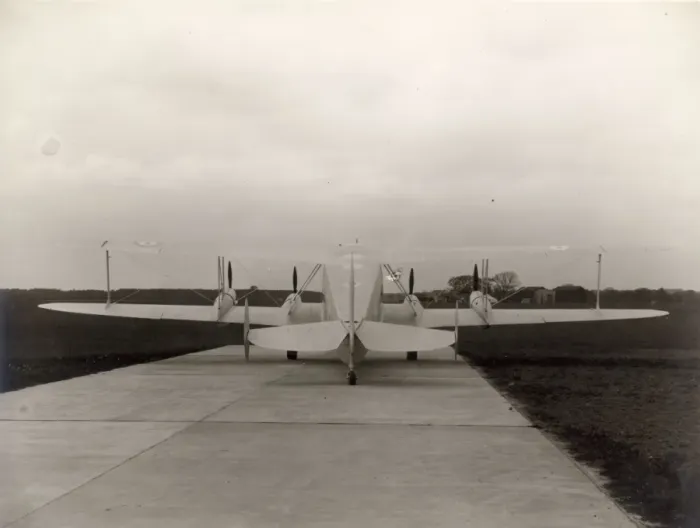 Framed Print : de Havilland DH86B in RAF service Framed Print : de Havilland DH86B in RAF service