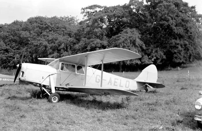 Framed Print : de Havilland DH.87B Hornet Moth G-AELO Framed Print : de Havilland DH.87B Hornet Moth G-AELO