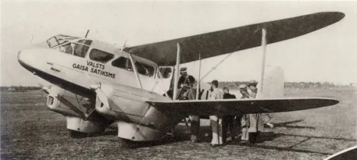 Framed Print : de Havilland DH89A Rapide Framed Print : de Havilland DH89A Rapide