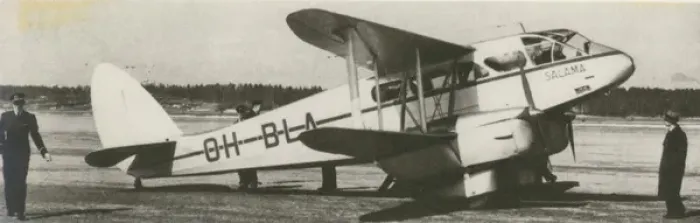 Framed Print : de Havilland DH89A Rapide, OH-BLA Framed Print : de Havilland DH89A Rapide, OH-BLA