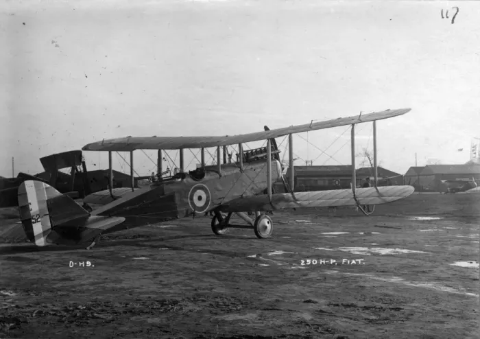 Framed Print : de Havilland DH9 C6052