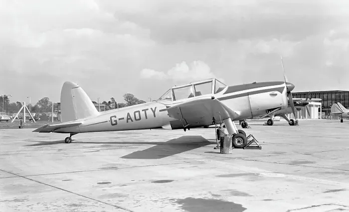 Framed Print : de Havilland DHC-1 Chipmunk 22 G-AOTY Framed Print : de Havilland DHC-1 Chipmunk 22 G-AOTY