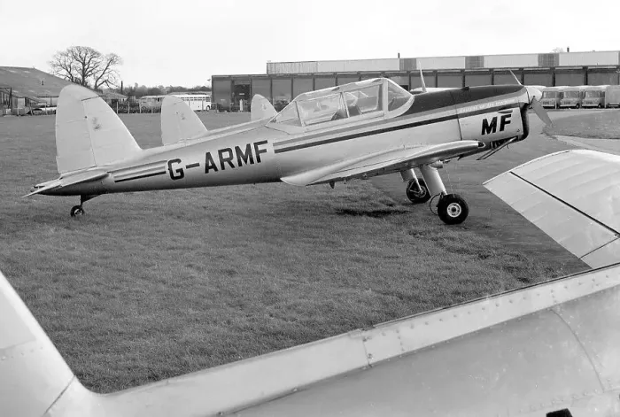 Framed Print : de Havilland DHC-1 Chipmunk 22 G-ARMF Framed Print : de Havilland DHC-1 Chipmunk 22 G-ARMF