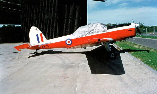 de Havilland DHC-1 Chipmunk T. 10 G-APPM - WB711