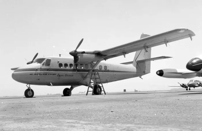 Framed Print : de Havilland DHC-6 Twin Otter series 100 CF-SUL Framed Print : de Havilland DHC-6 Twin Otter series 100 CF-SUL