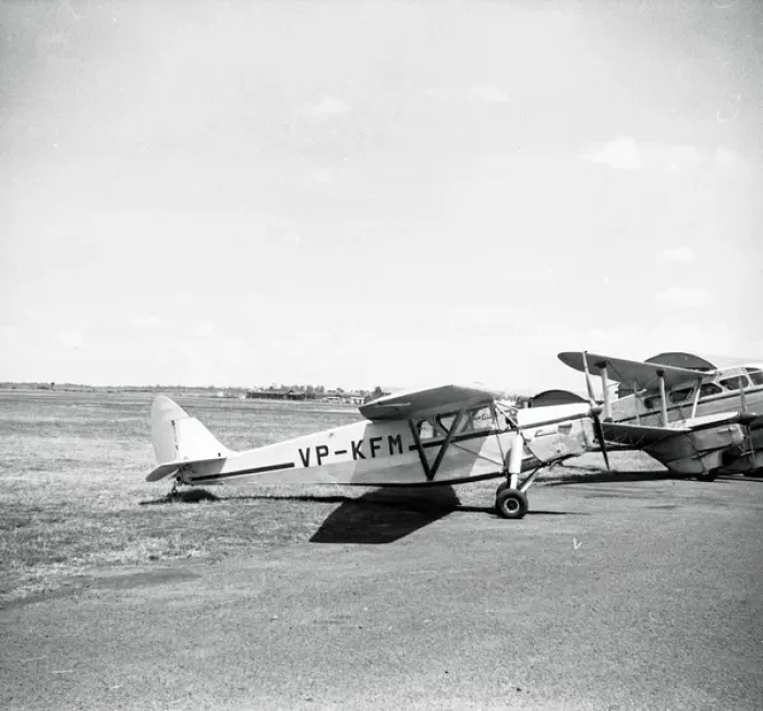 Framed Print : De Havilland Leopard Moth VP-KFM Caspair Nairobi West 1955 Framed Print : De Havilland Leopard Moth VP-KFM Caspair Nairobi West 1955