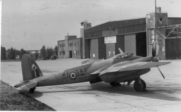 Framed Print : de Havilland Mosquito FBVI TA471 in the summer of 1947 Framed Print : de Havilland Mosquito FBVI TA471 in the summer of 1947