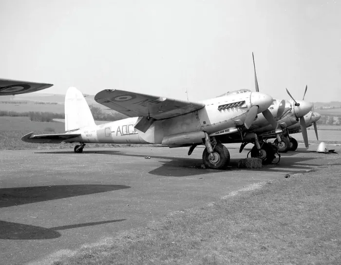 Framed Print : de Havilland Mosquito PR.16 G-AOCK Framed Print : de Havilland Mosquito PR.16 G-AOCK