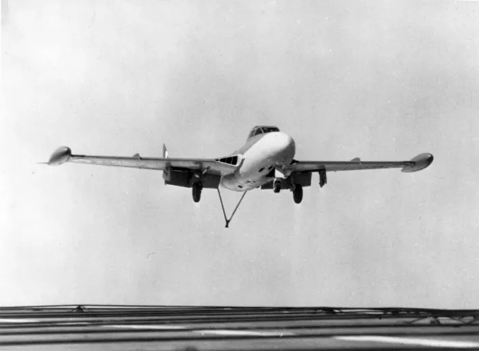 Framed Print : de Havilland Sea Venom NF20 landing on a carrier Framed Print : de Havilland Sea Venom NF20 landing on a carrier