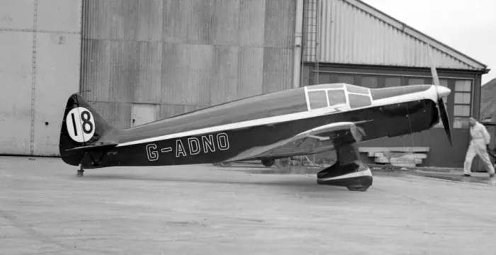 Framed Print : de Havilland Technical School T. K. 2 G-ADNO Framed Print : de Havilland Technical School T. K. 2 G-ADNO