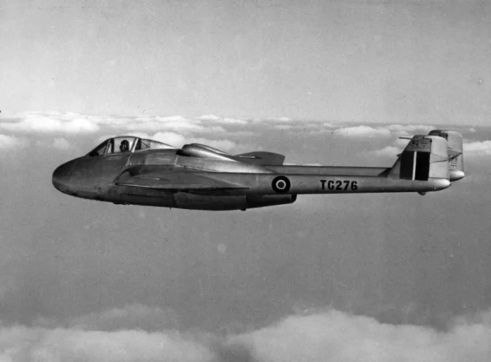 Framed Print : de Havilland Vampire F2 TG276 Framed Print : de Havilland Vampire F2 TG276