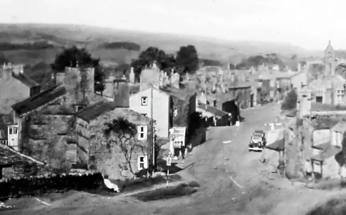 Framed Print : Hawes, Wensleydale, Yorkshire in the 1940 / 50s Framed Print : Hawes, Wensleydale, Yorkshire in the 1940 / 50s