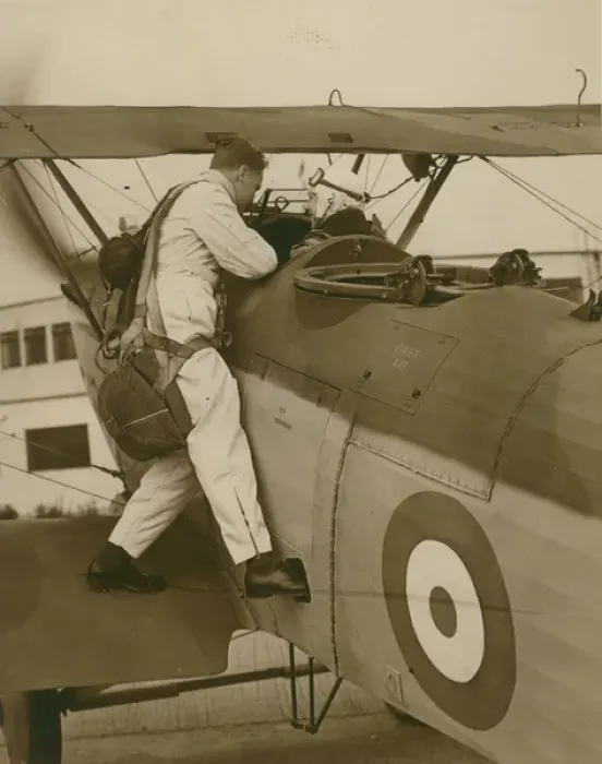 Framed Print : A Hawker Hart and crew of the RAFVR at Gatwick