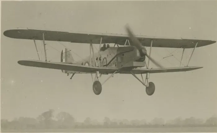 Framed Print : Hawker Horsley, J8024 Framed Print : Hawker Horsley, J8024