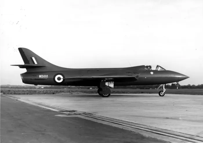 Framed Print : Hawker Hunter 3 WB188 Framed Print : Hawker Hunter 3 WB188