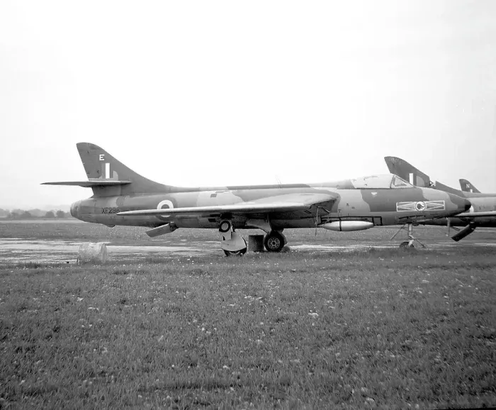 Framed Print : Hawker Hunter F.4 XF298 Framed Print : Hawker Hunter F.4 XF298