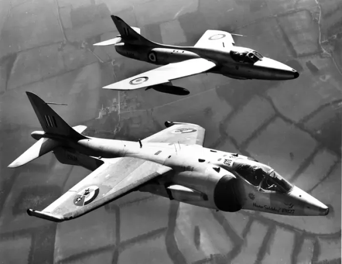Framed Print : Hawker Hunter T7 XL564 (rear) in formation Framed Print : Hawker Hunter T7 XL564 (rear) in formation