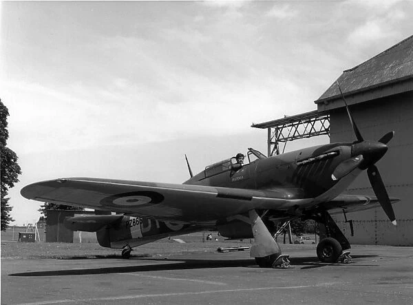 Hawker Hurricane IIC PZ865  /  G-AMAU