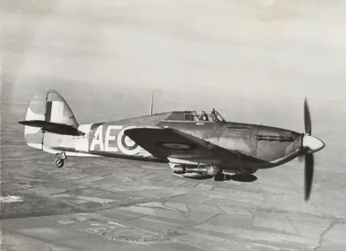 Framed Print : Hawker Hurricane Mk 2B Hurri-Bomber Framed Print : Hawker Hurricane Mk 2B Hurri-Bomber
