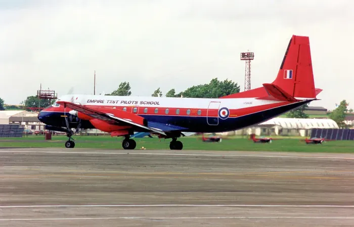 Framed Print : Hawker Siddeley Andover C. 1 XS606 Framed Print : Hawker Siddeley Andover C. 1 XS606