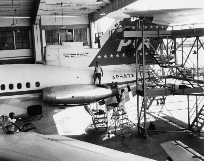 Framed Print : Hawker Siddeley HS-121 Trident 1E Framed Print : Hawker Siddeley HS-121 Trident 1E