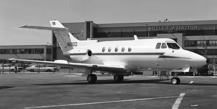 Framed Print : Hawker Siddeley HS-125-1A N10122 Framed Print : Hawker Siddeley HS-125-1A N10122