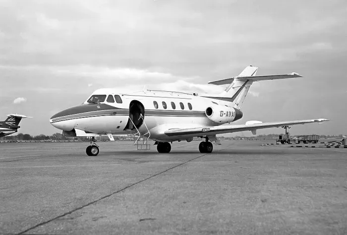 Framed Print : Hawker Siddeley HS. 125-3B G-AVAI Framed Print : Hawker Siddeley HS. 125-3B G-AVAI