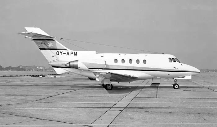 Framed Print : Hawker Siddeley HS. 125-400A Framed Print : Hawker Siddeley HS. 125-400A